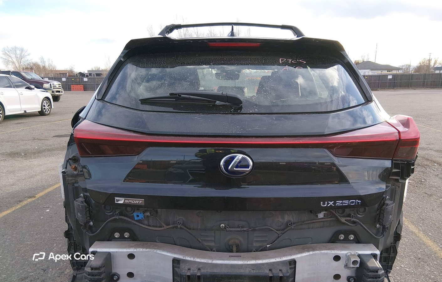 Lexus UX 2021