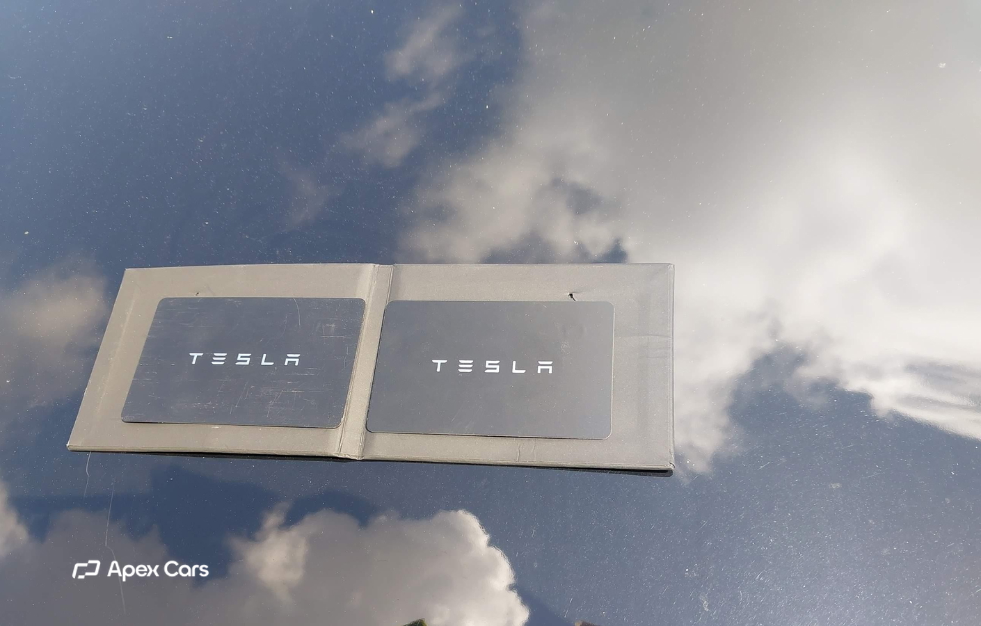 Tesla Model Y 2025