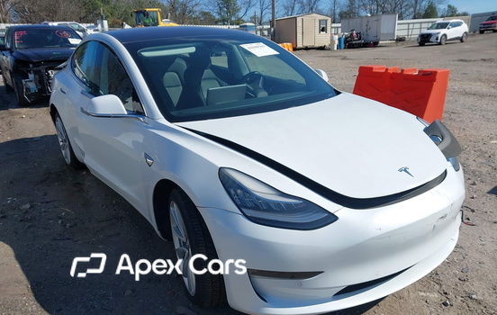 Tesla Model 3 2018 - Image 1 of 18