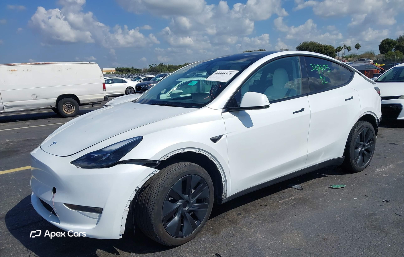Tesla Model Y 2024