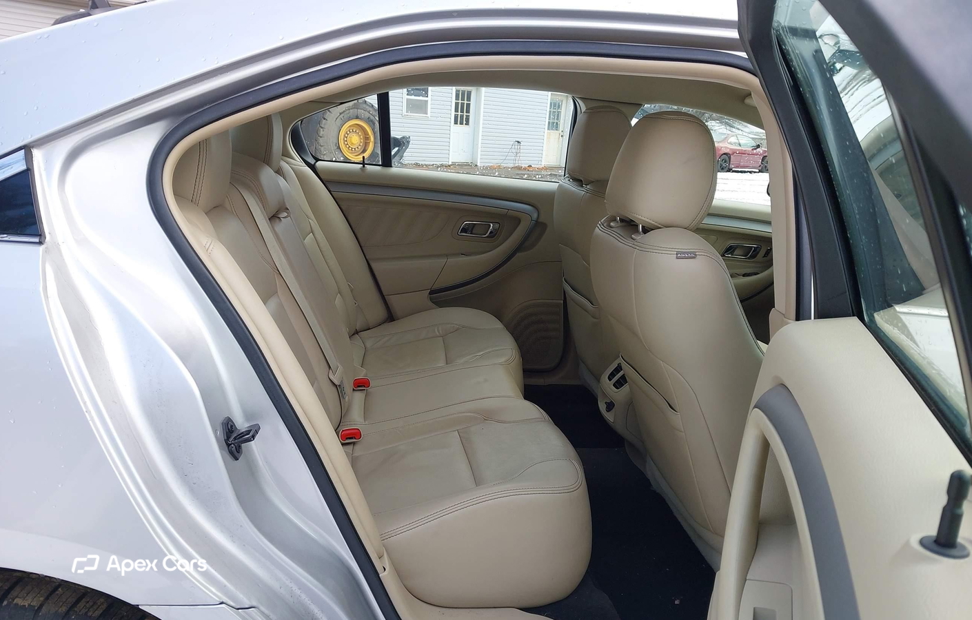 Ford Taurus 2016