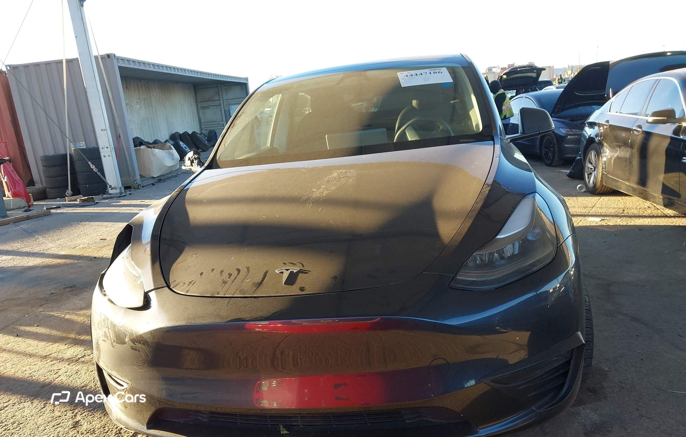 Tesla Model Y 2024