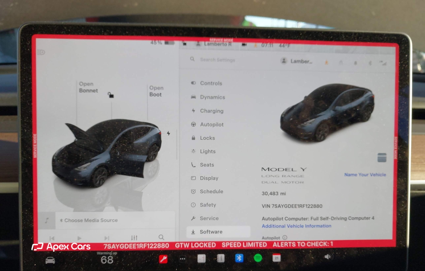 Tesla Model Y 2024