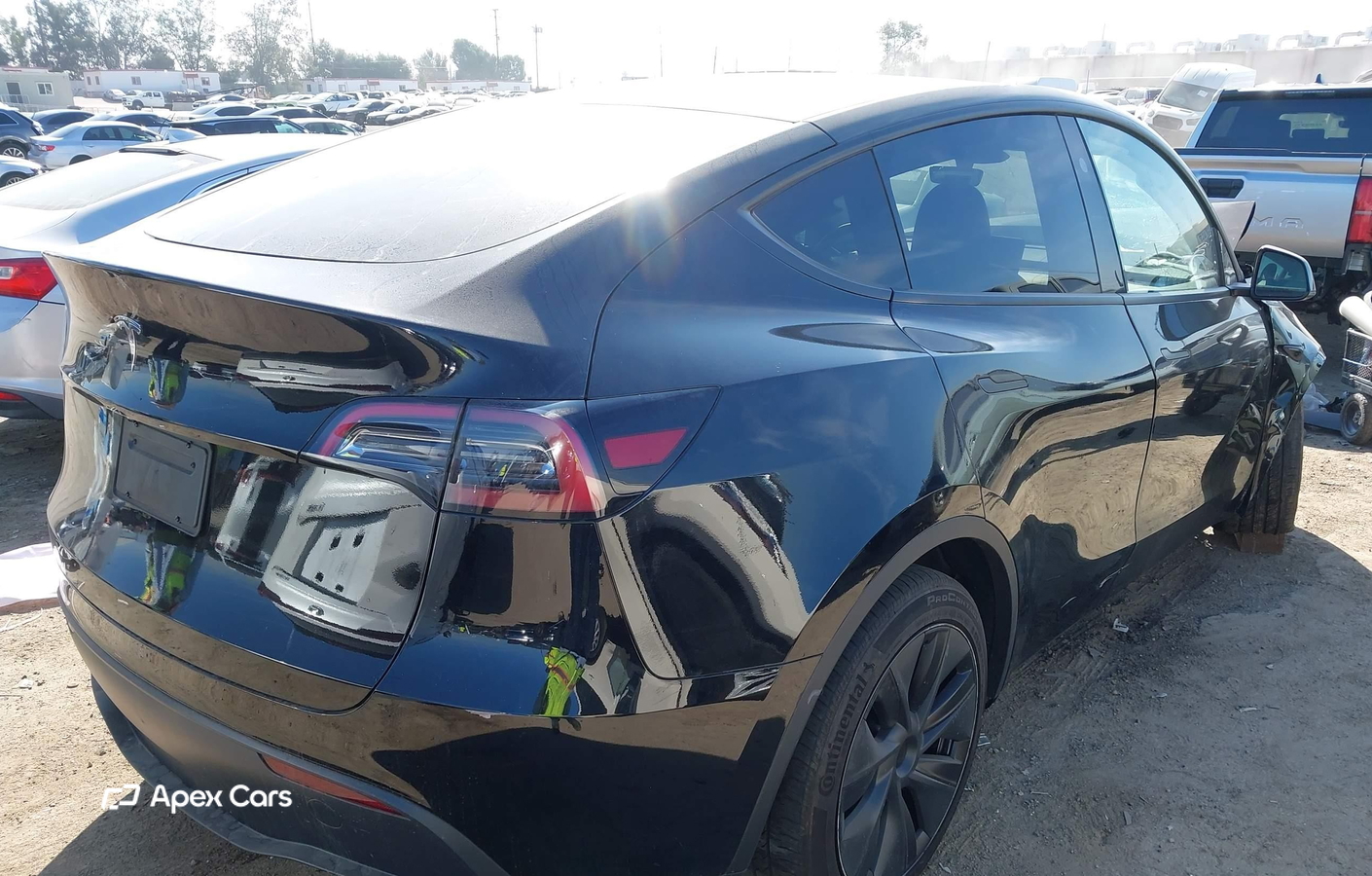 Tesla Model Y 2025