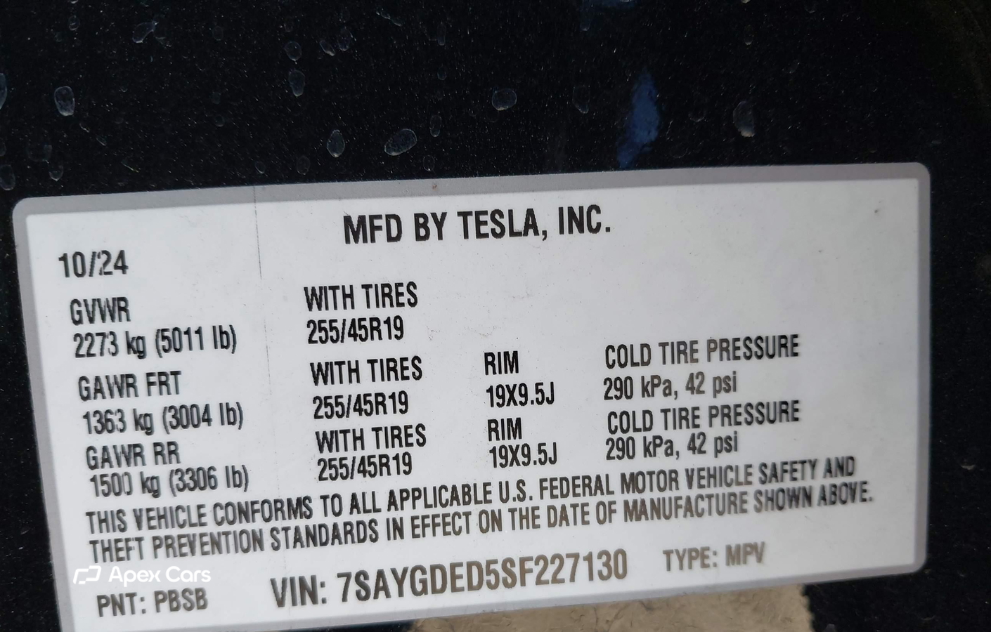 Tesla Model Y 2025