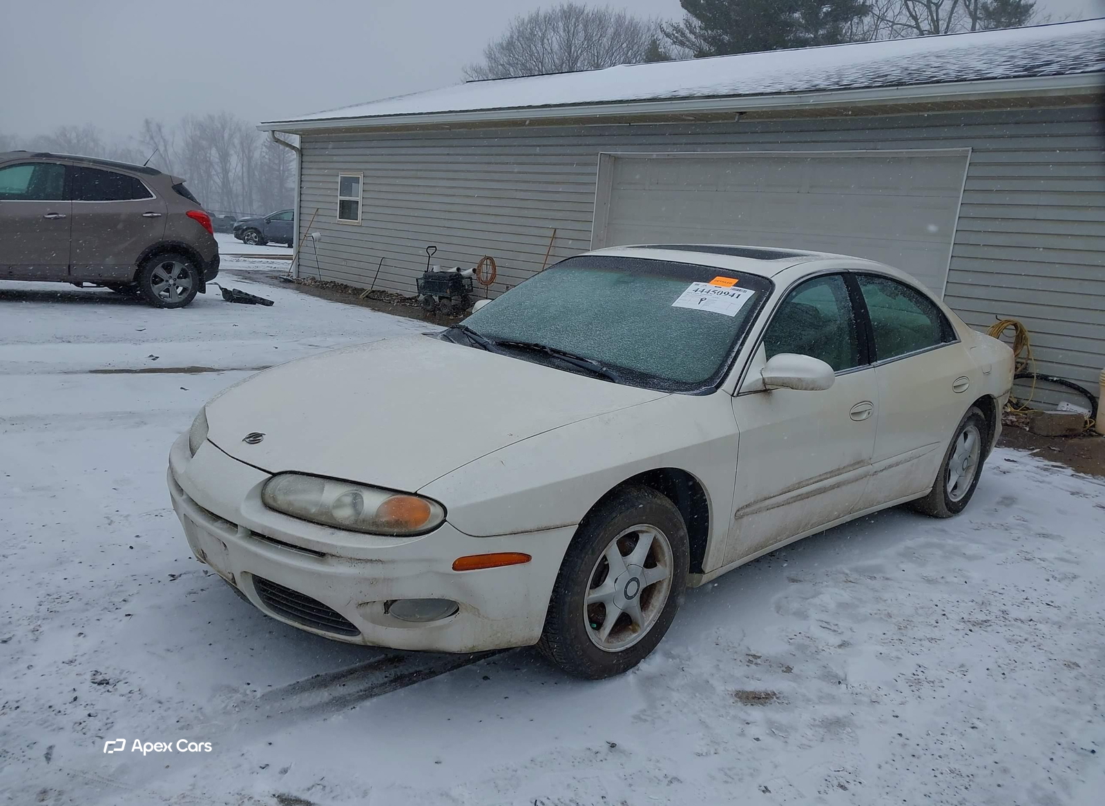 Oldsmobile Aurora 2002