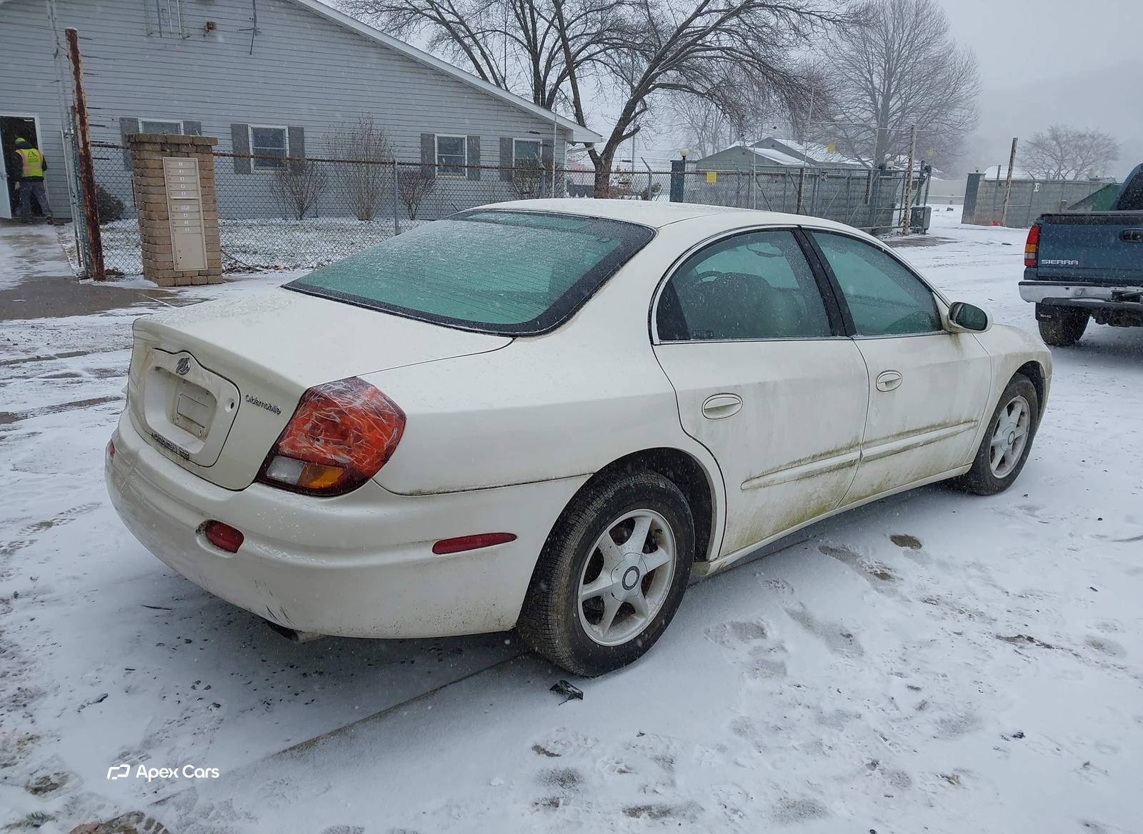 Oldsmobile Aurora 2002