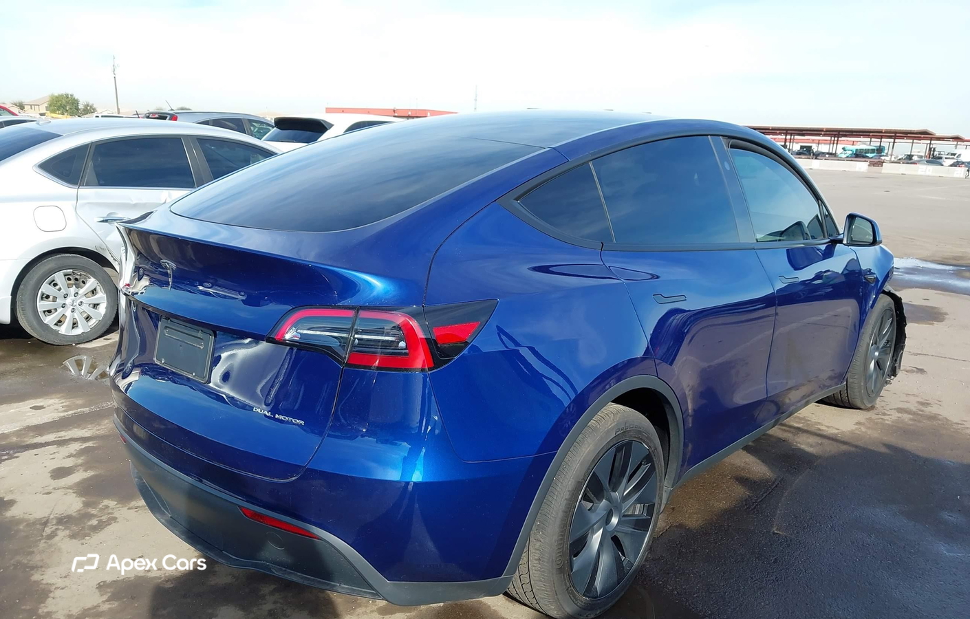 Tesla Model Y 2025