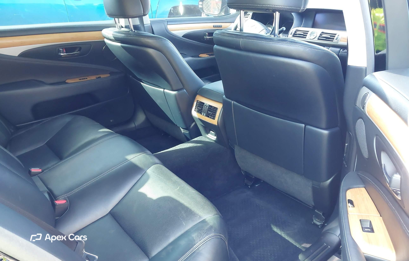 Lexus LS 2015
