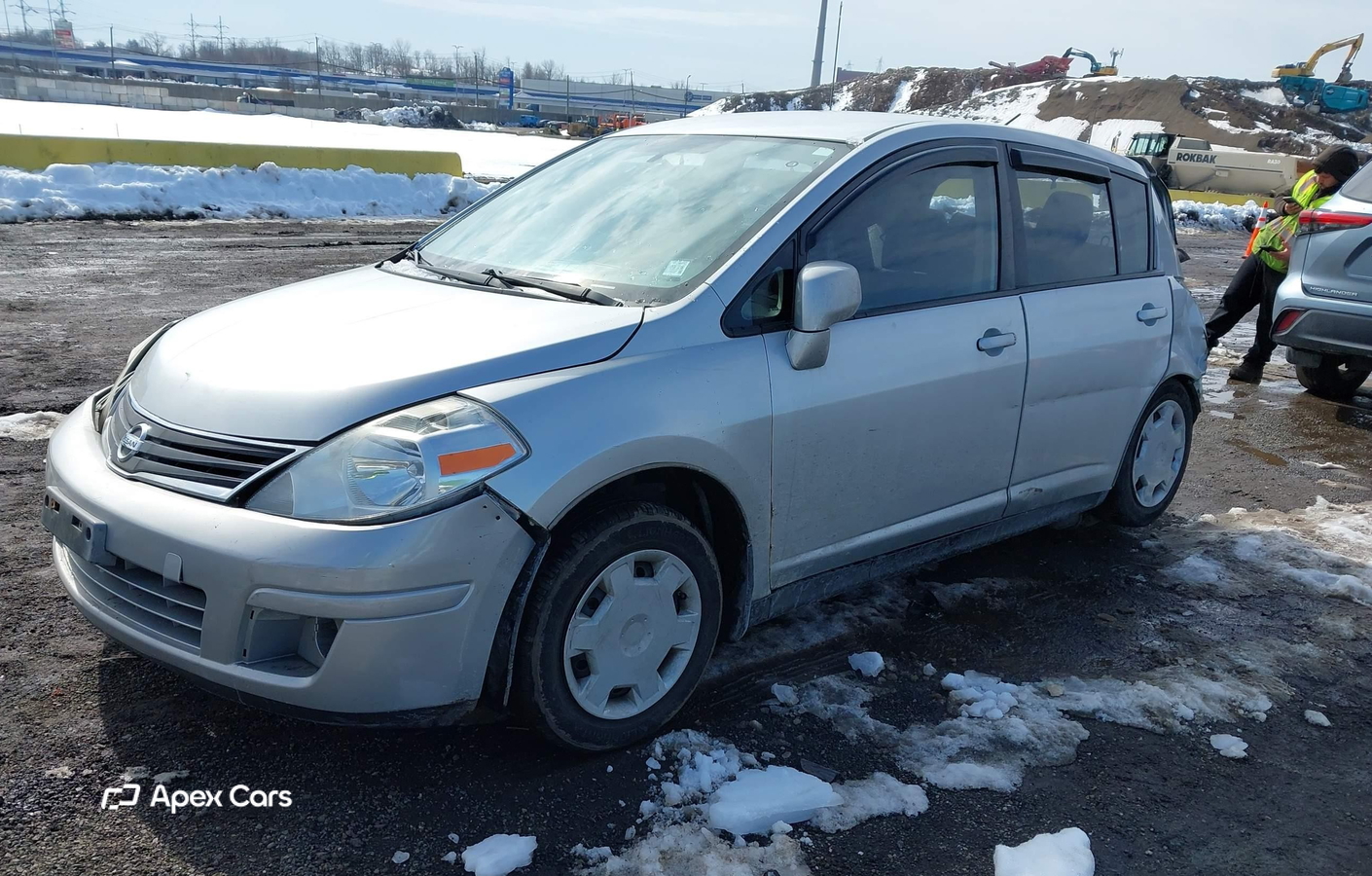 Nissan Versa 2011