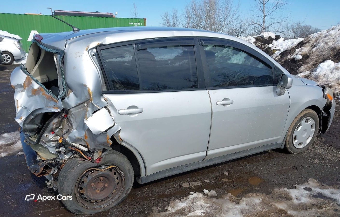 Nissan Versa 2011