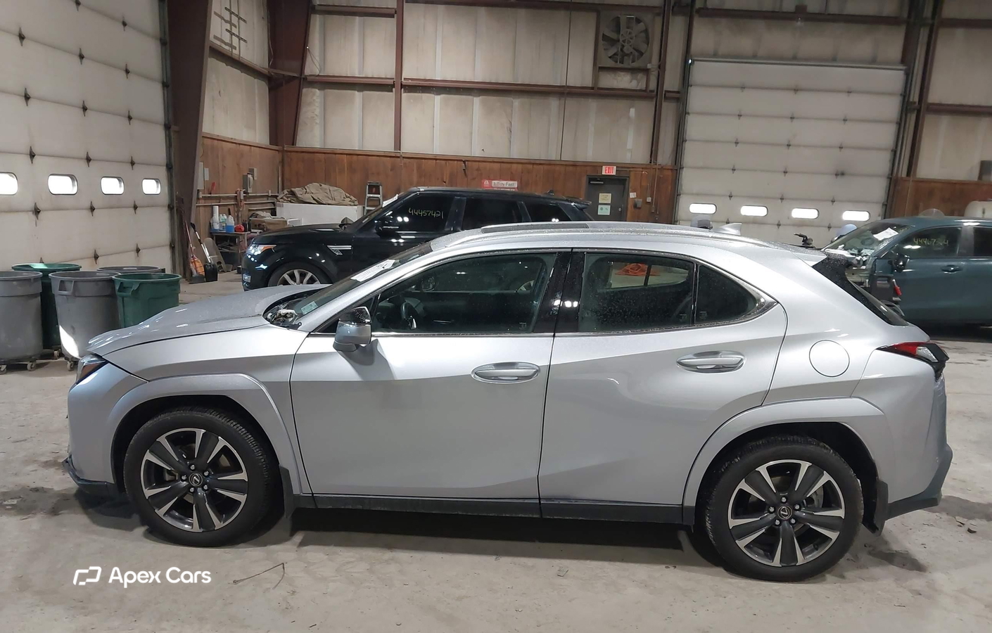 Lexus UX 2025