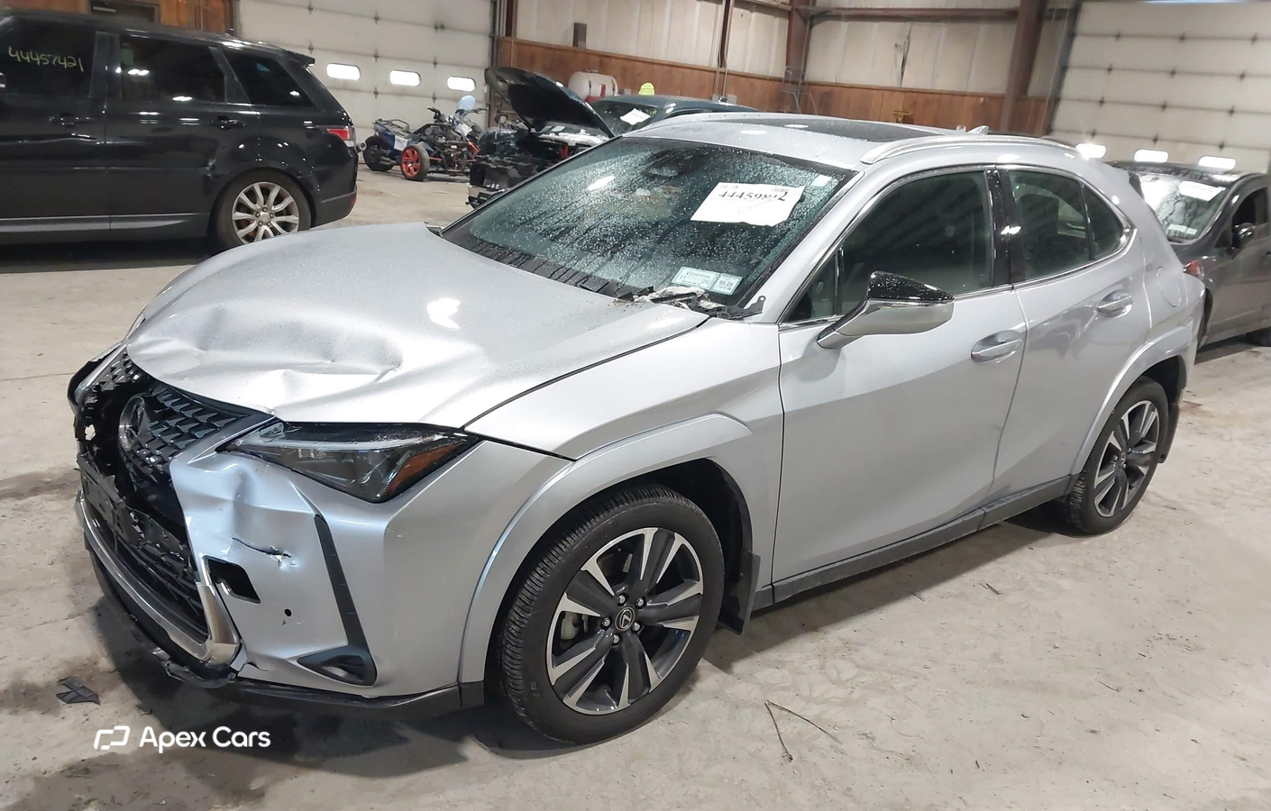 Lexus UX 2025
