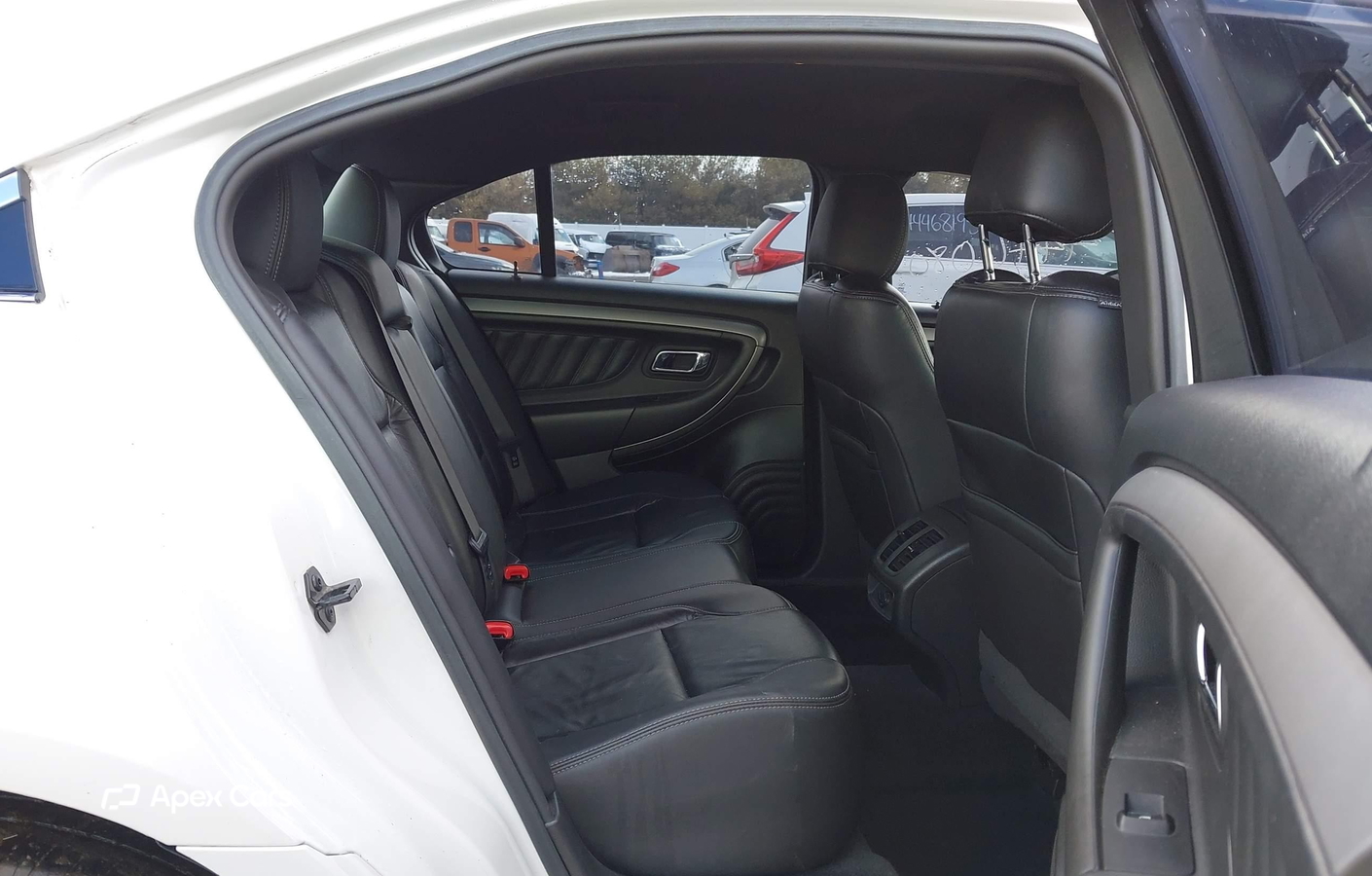 Ford Taurus 2016