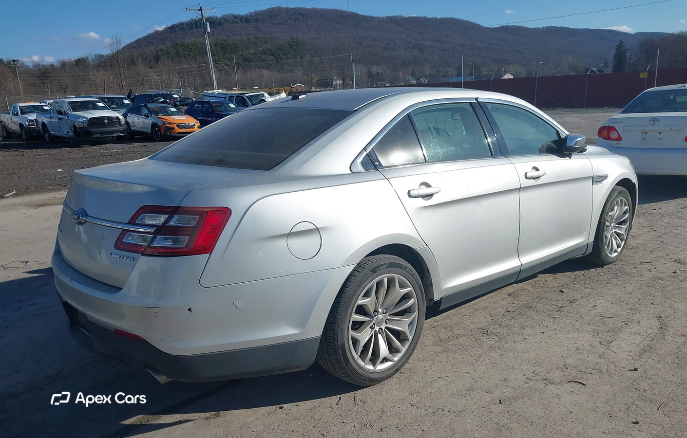 Ford Taurus 2013