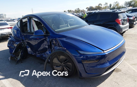Tesla Model Y 2026 - Image 1 of 18