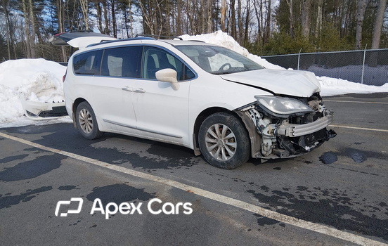 Chrysler Pacifica 2019 - Image 1 of 17