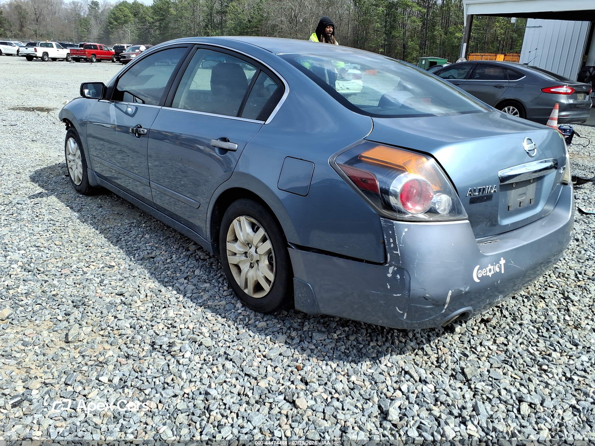 Nissan Altima 2010