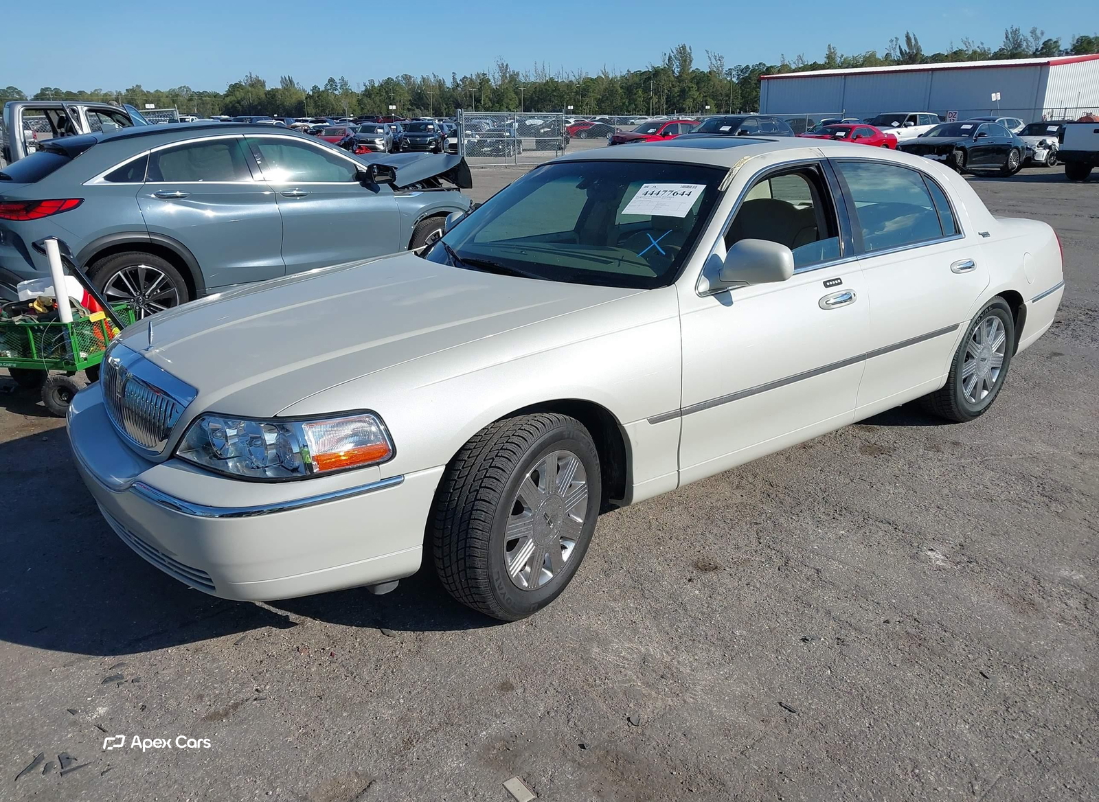 Lincoln Town Car 2005