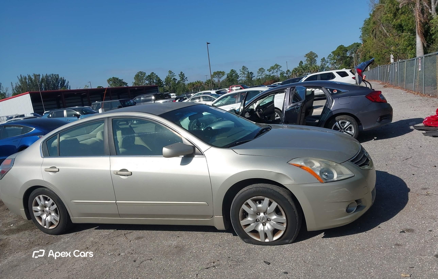 Nissan Altima 2010