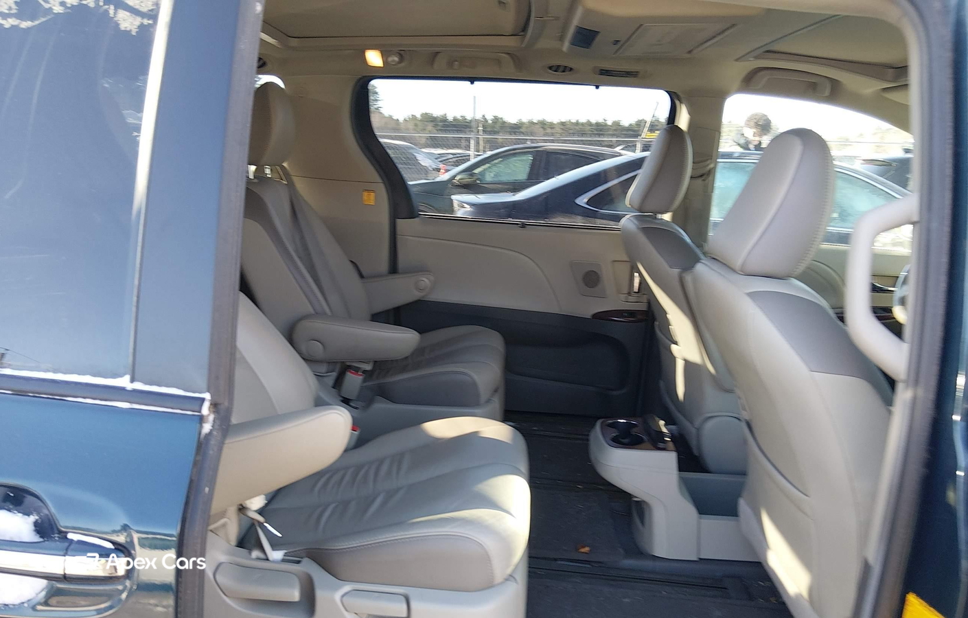 Toyota Sienna 2011
