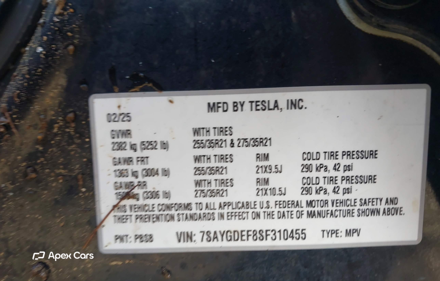 Tesla Model Y 2025