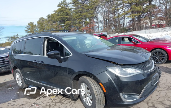 Chrysler Pacifica 2017 - Zdjęcie 1 z 16
