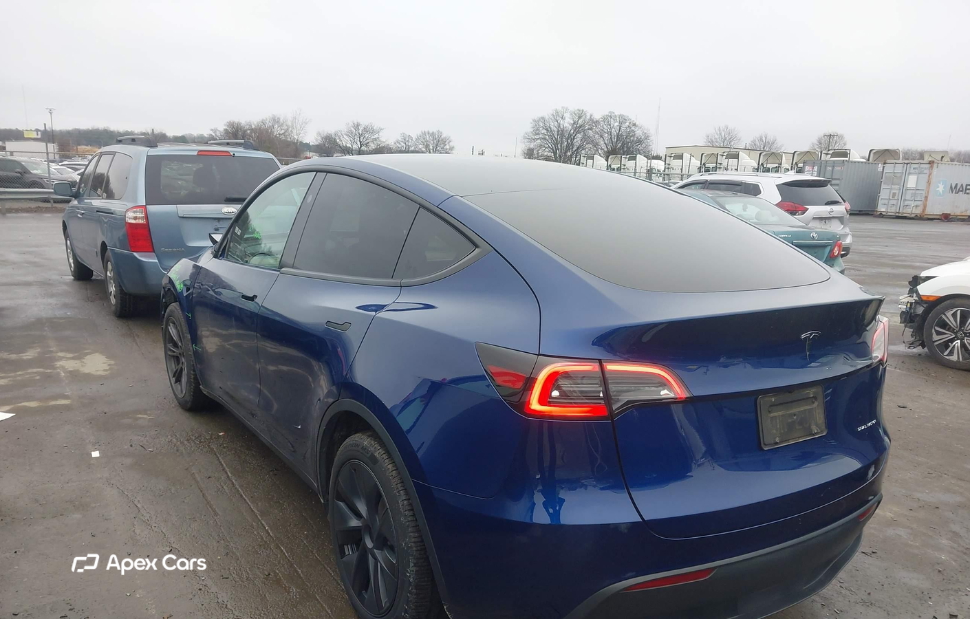 Tesla Model Y 2024