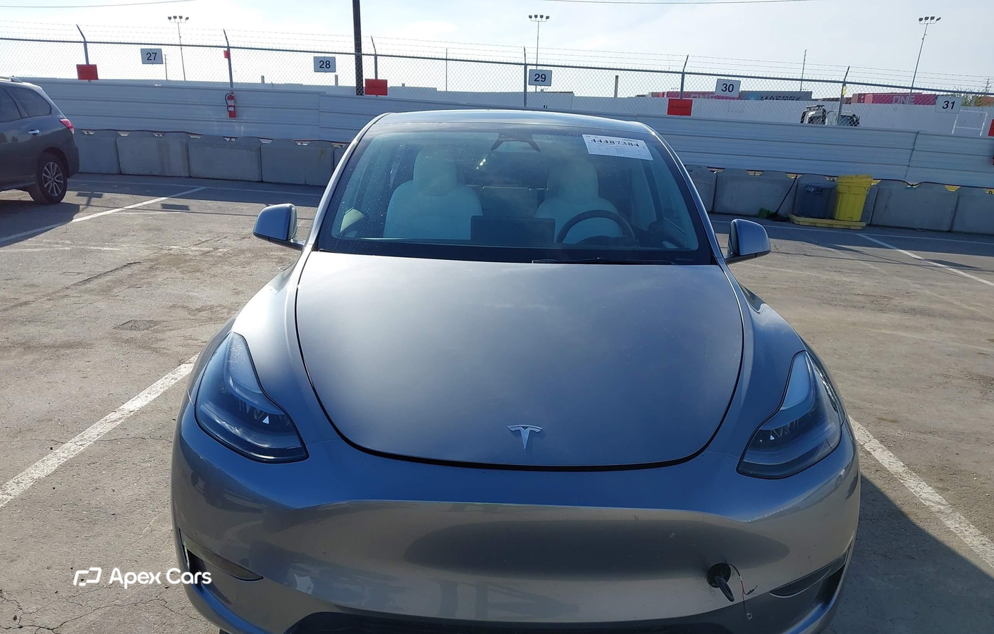 Tesla Model Y 2025