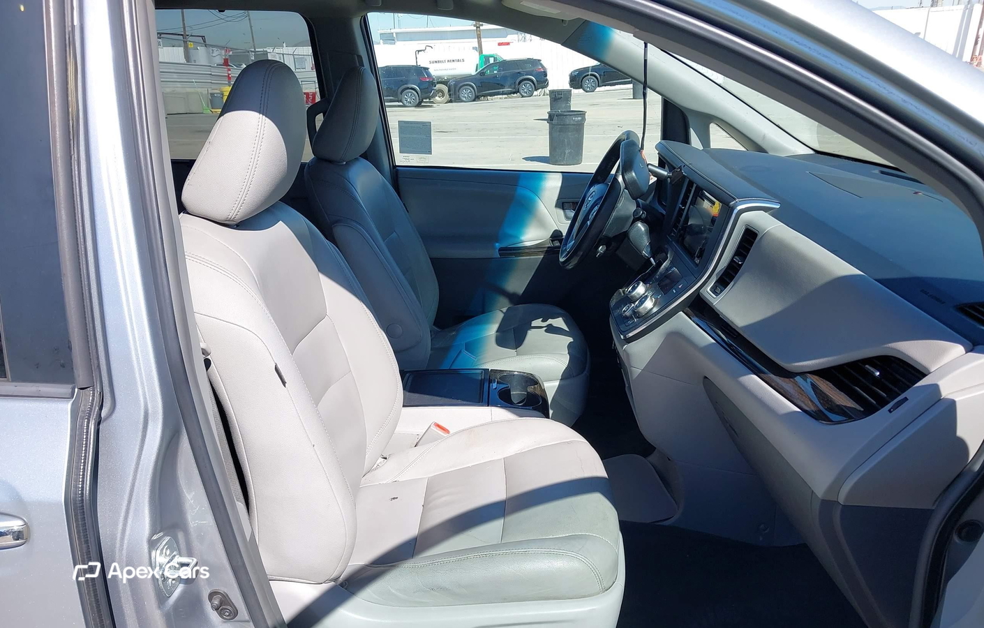 Toyota Sienna 2015