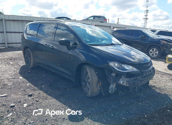 2020 Chrysler Pacifica - Image 1 of 5
