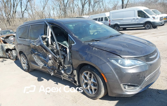 Chrysler Pacifica 2018 - Image 1 of 16