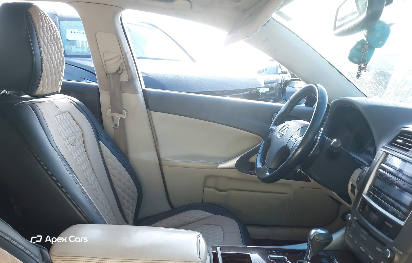 Lexus IS 2010