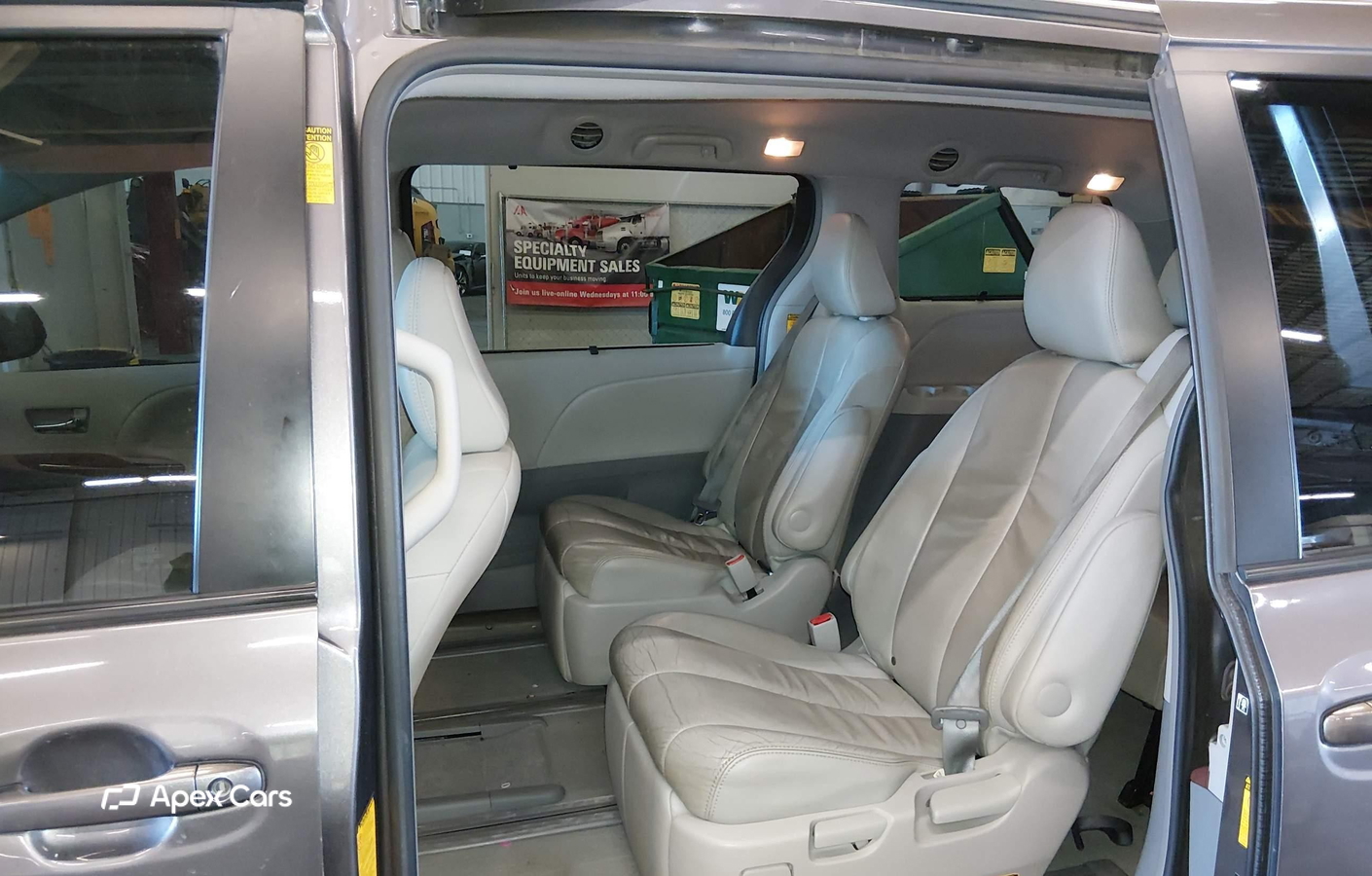 Toyota Sienna 2014