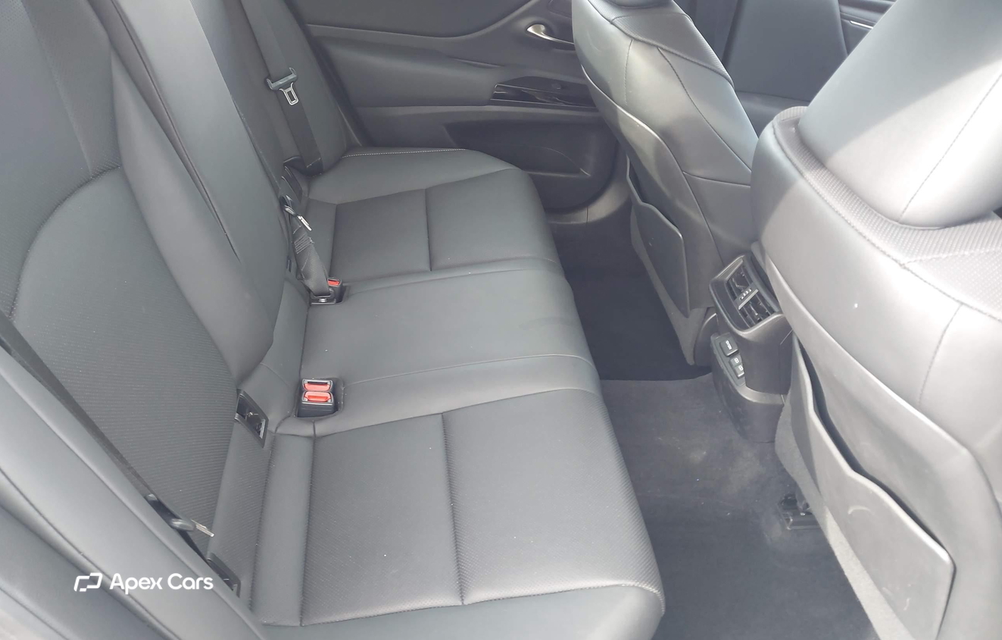 Lexus ES 2022