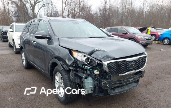 Kia Sorento 2016 - Image 1 of 17