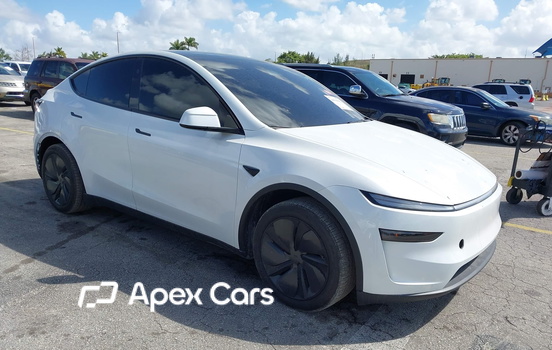 Tesla Model Y 2026 - Image 1 of 20
