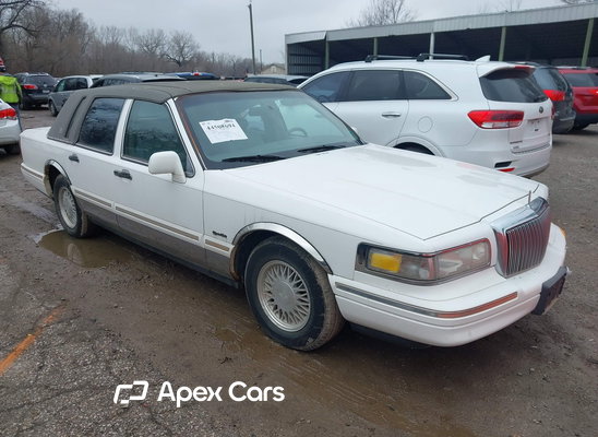 1997 Lincoln Town Car - Image 1 of 5