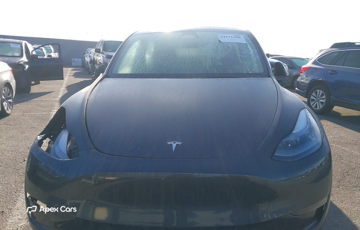 Tesla Model Y 2024