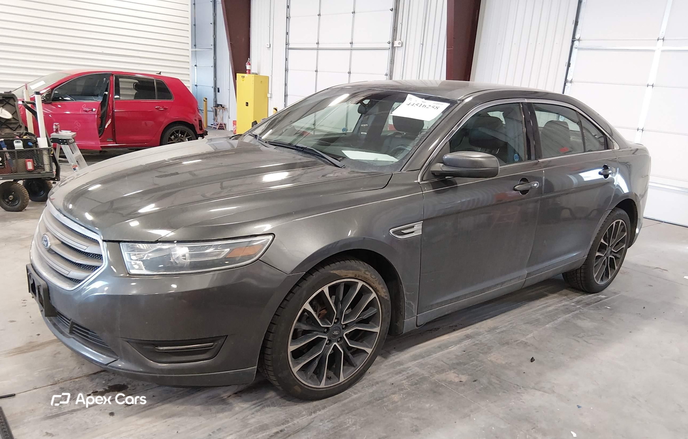 Ford Taurus 2019