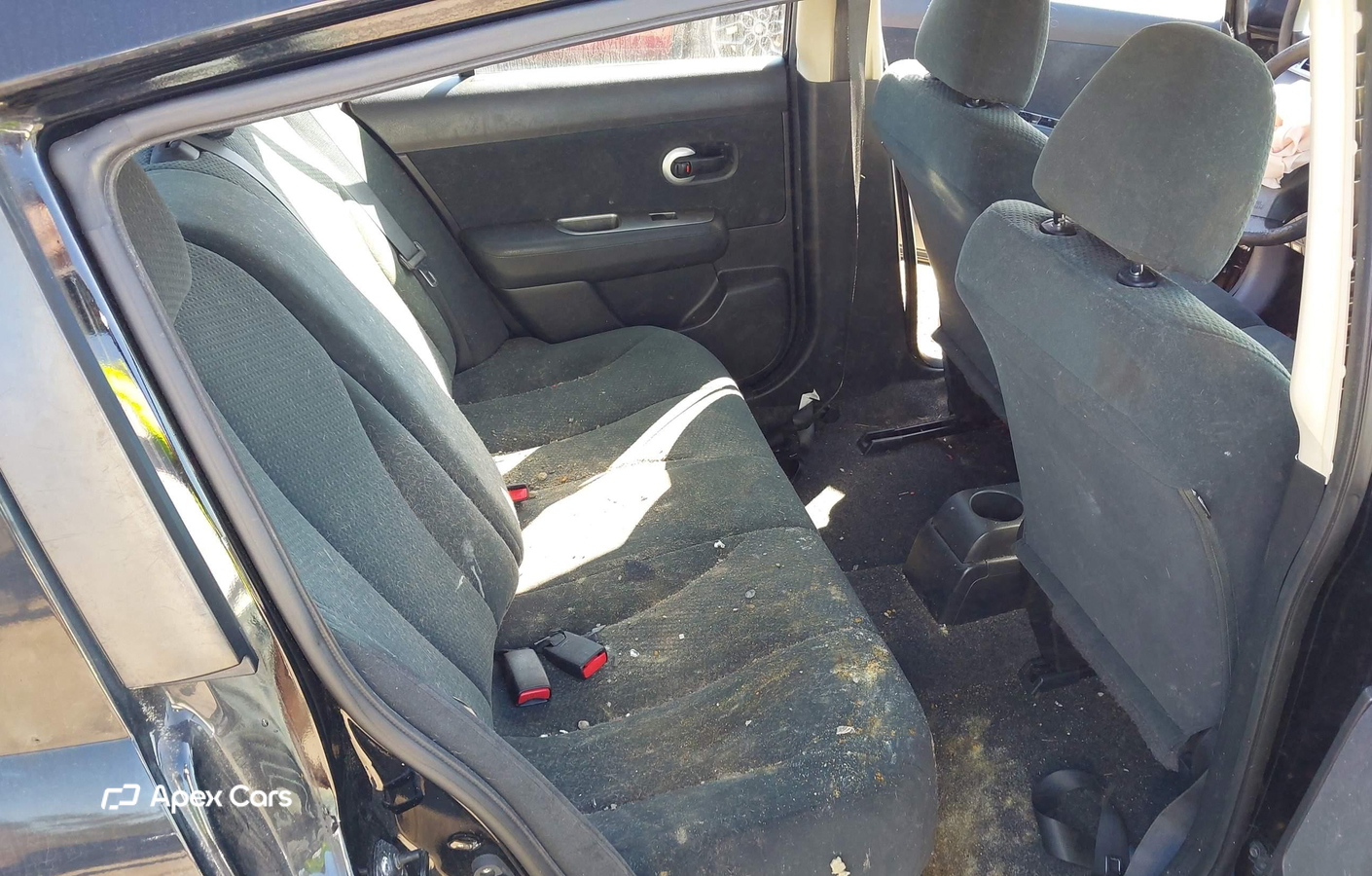 Nissan Versa 2011