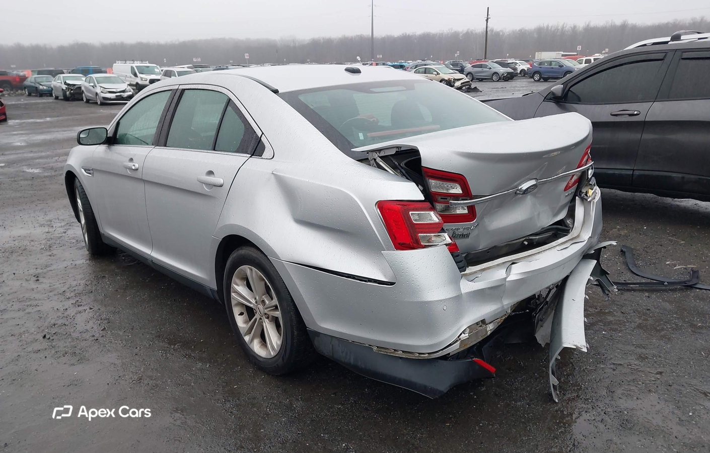 Ford Taurus 2016