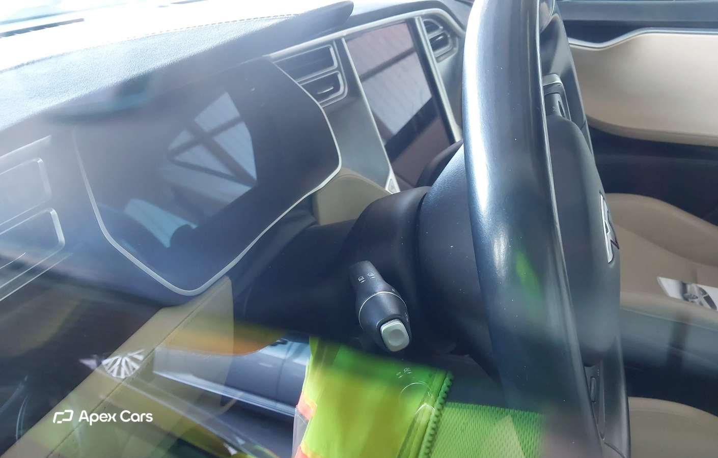 Tesla Model S 2015