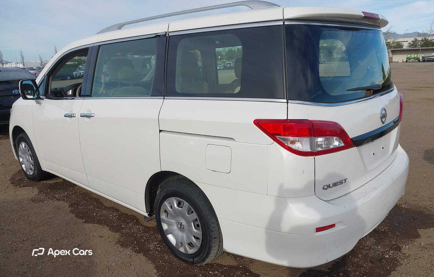 Nissan Quest 2014