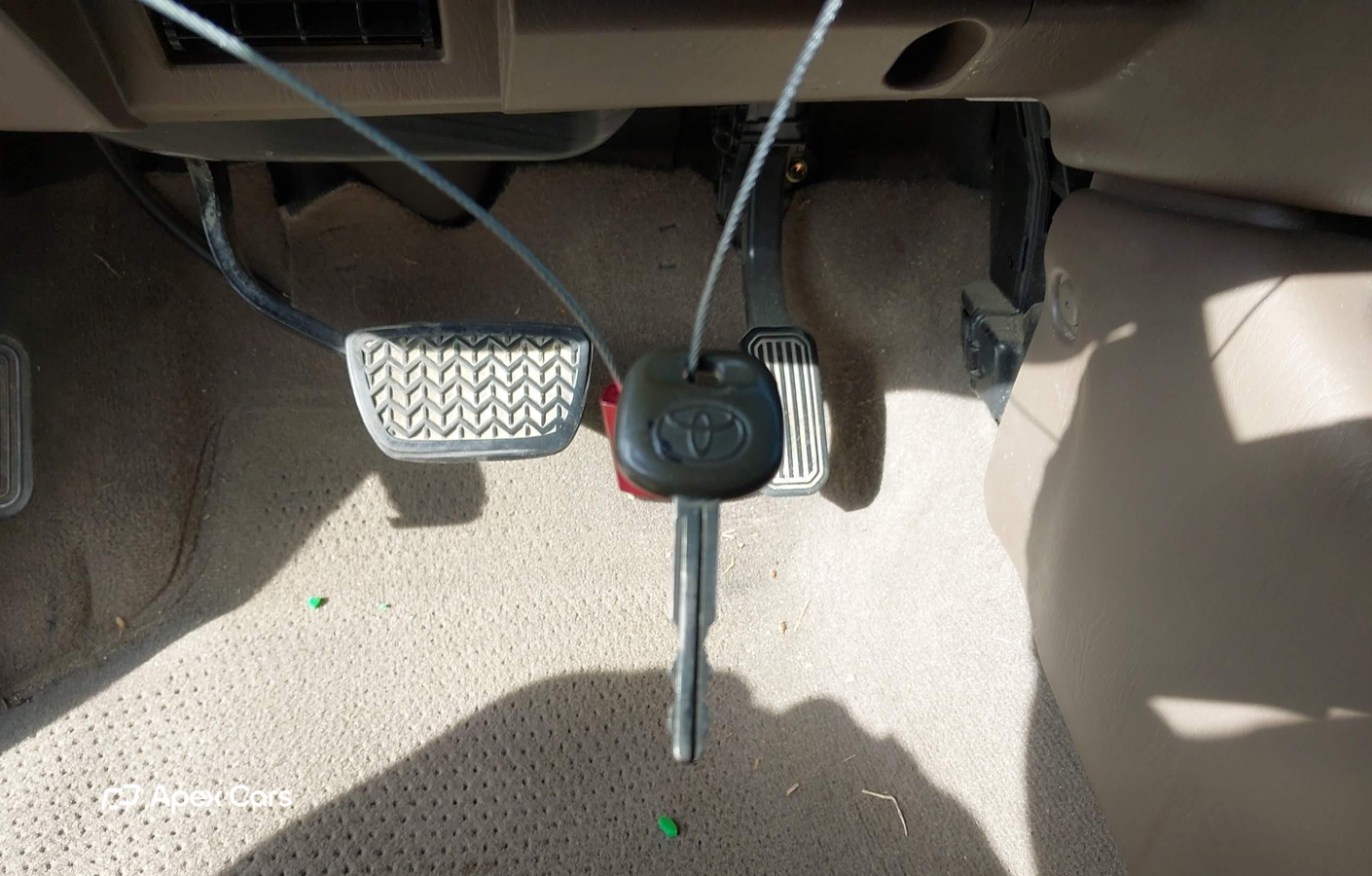 Toyota Sequoia 2003
