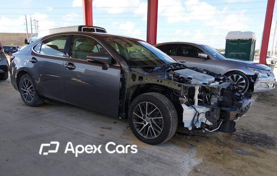 Lexus ES 2016 - Image 1 of 17