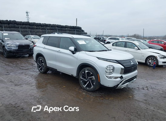 2023 Mitsubishi Outlander - Image 1 of 16