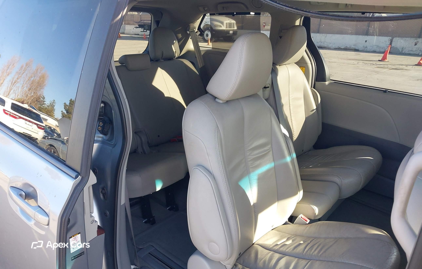 Toyota Sienna 2012