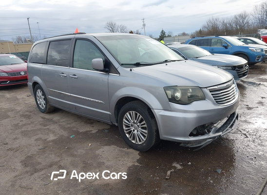 2013 Chrysler Town & Country - Image 1 of 5
