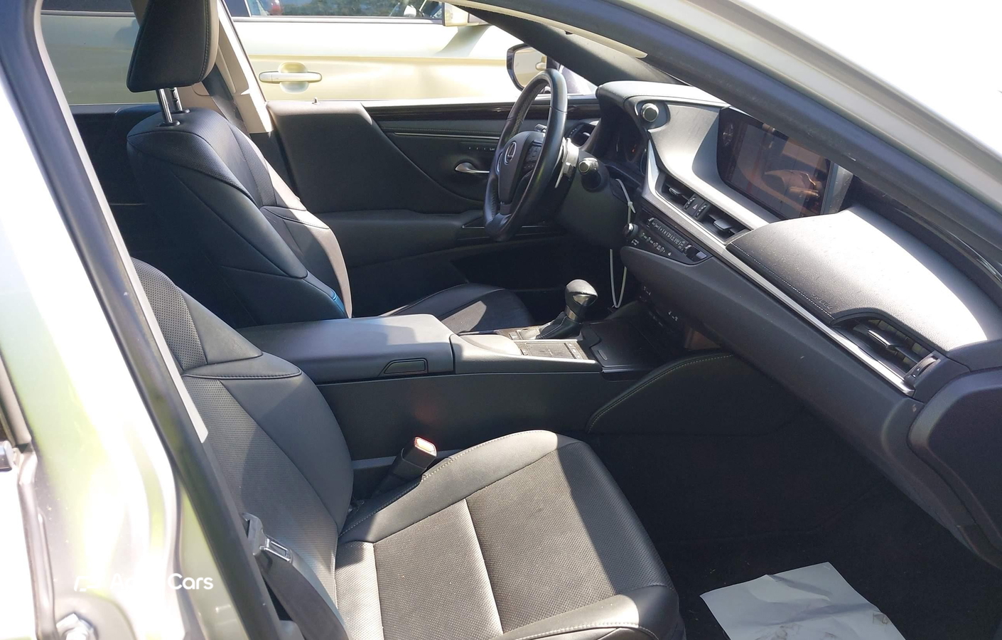 Lexus ES 2019